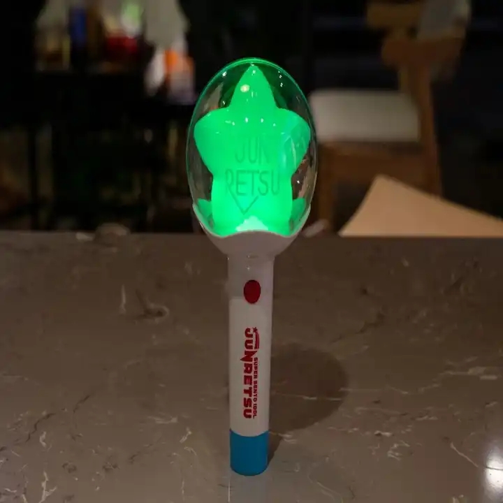 Palo de luz personalizado kpop (1)